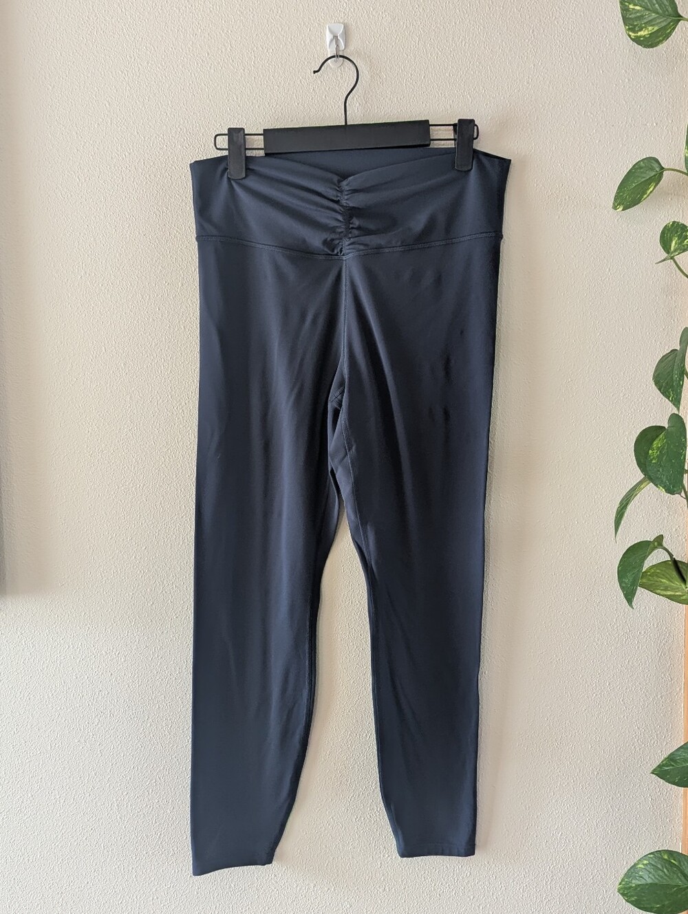 'Everyday Soft' Navy Legging